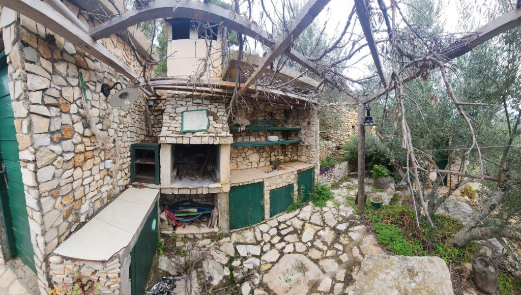 Außenküche mit Potential