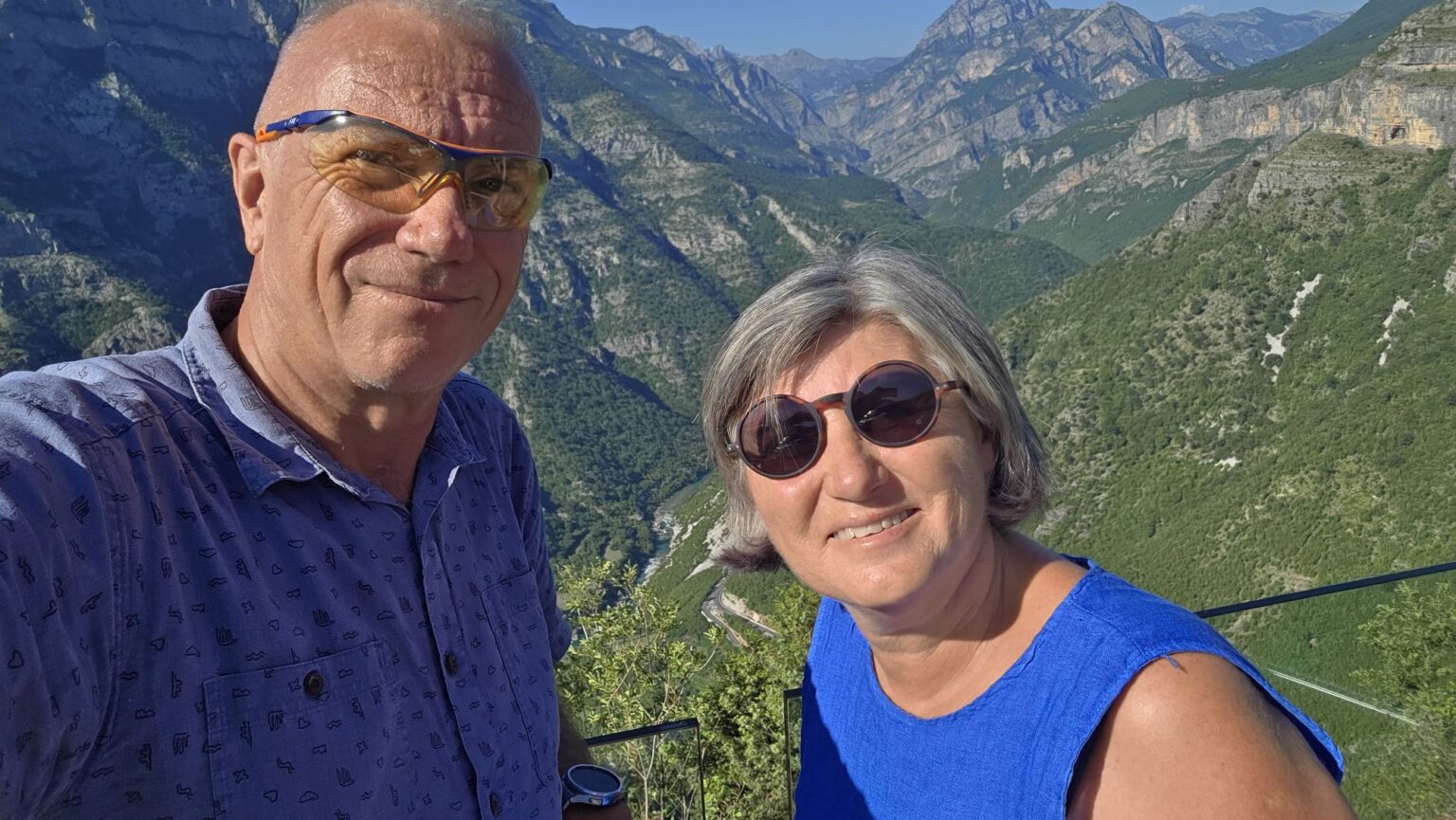 Berglandschaft auf dem Weg nach Lëpushë