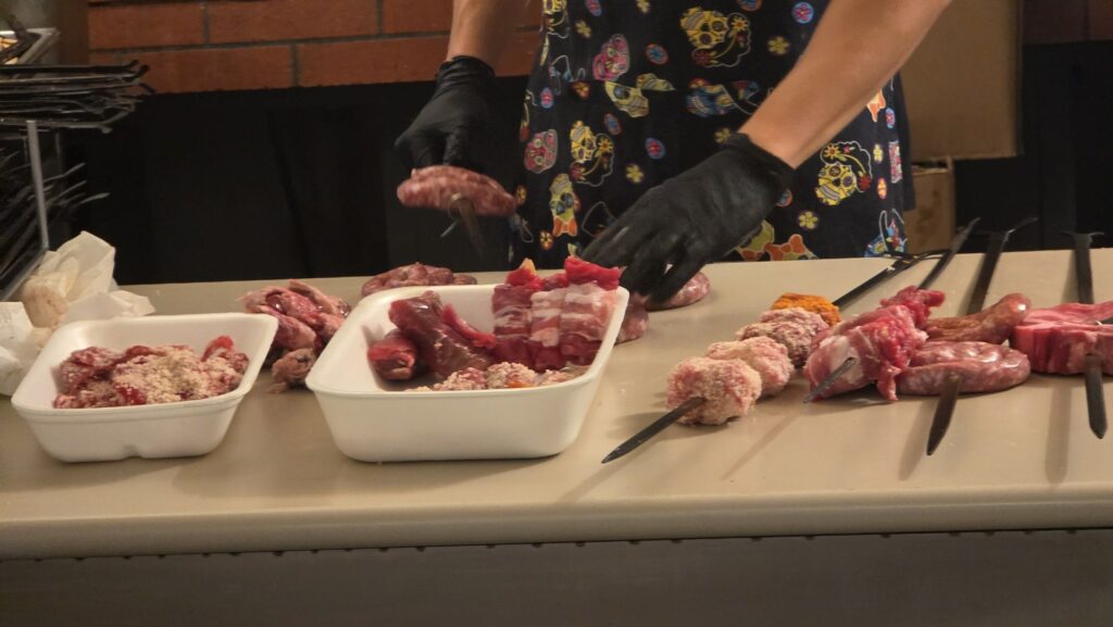 Fleisch auf dem Grill bei Zio Pietro in Cisternino