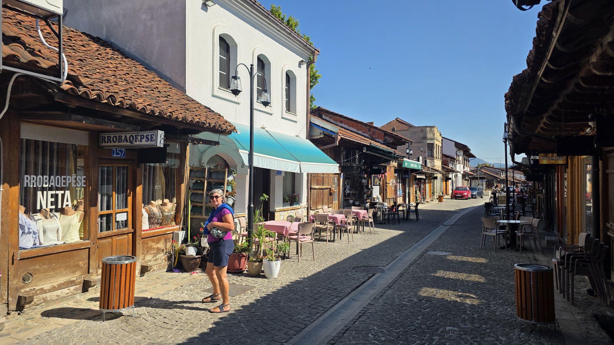 Fußgängerzone im alten Basar von Gjakova