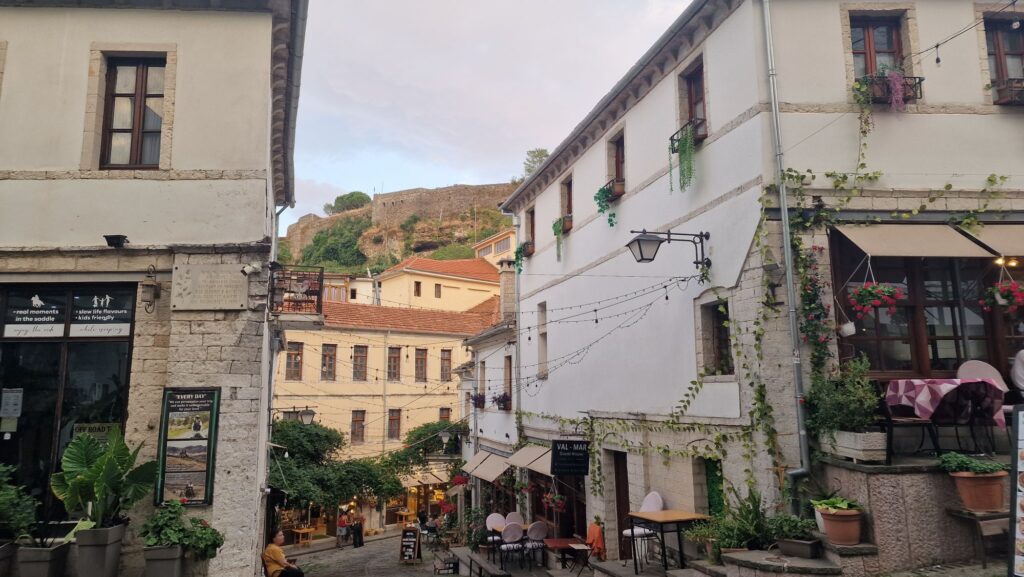 Auf dem Weg zum Basar von Gjirokastër