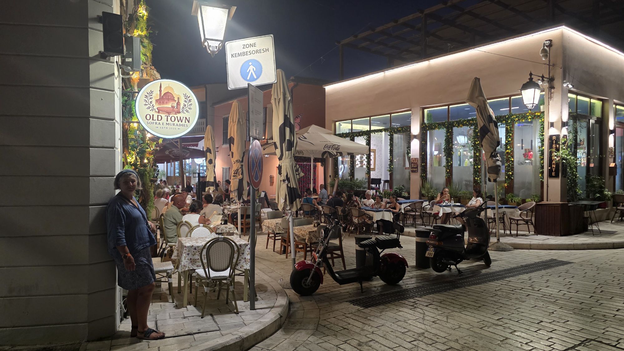 Eingang zum restaurierten historischen Zentrum von Vlorë