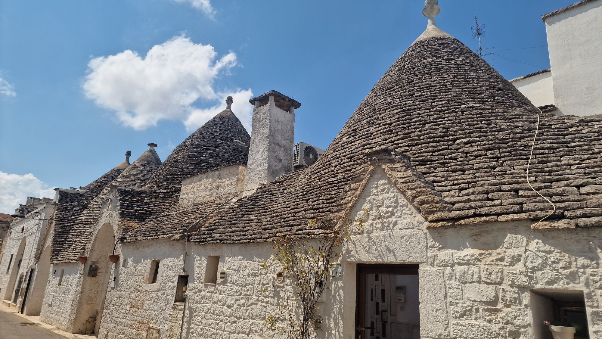 Trulli-Häuserzeile in Alberobello