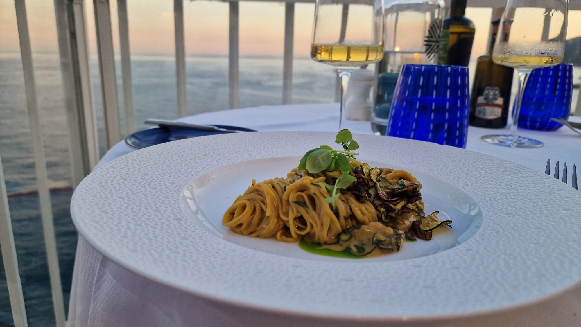 Pasta mit Meerblick in Amalfi